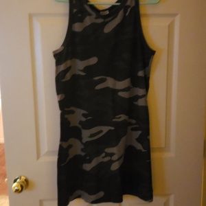 Evereve Camouflage dress